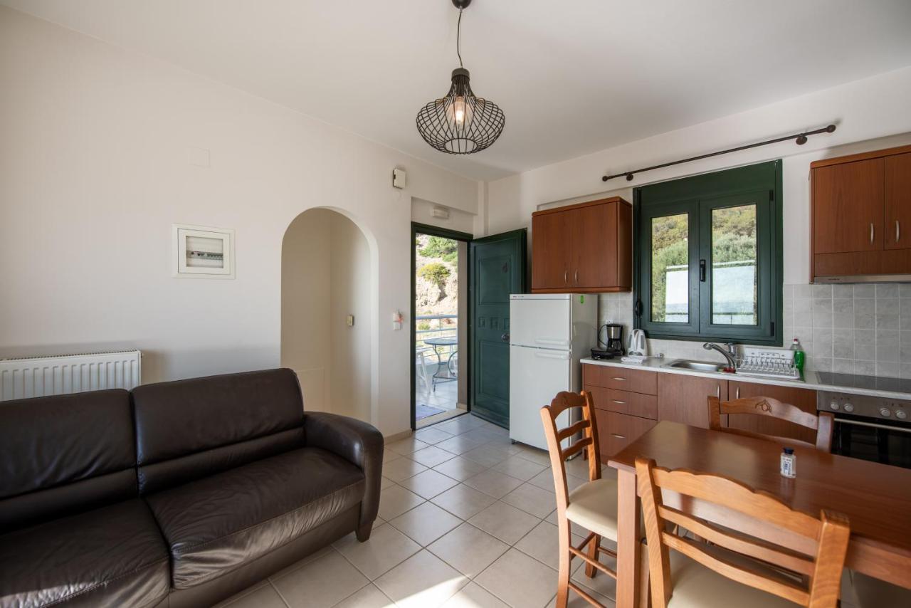 Portela Apartments Kampoula Keratókambos Buitenkant foto