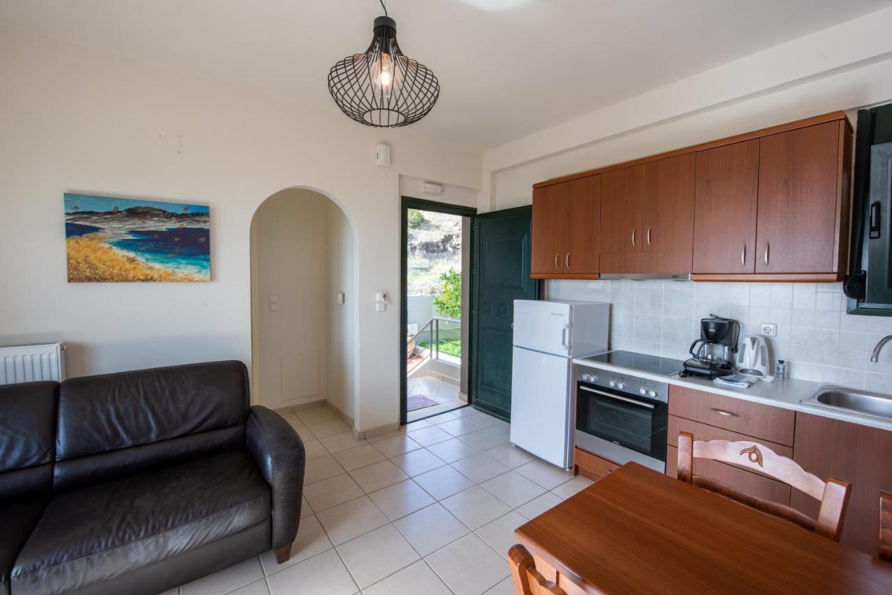 Portela Apartments Kampoula Keratókambos Buitenkant foto