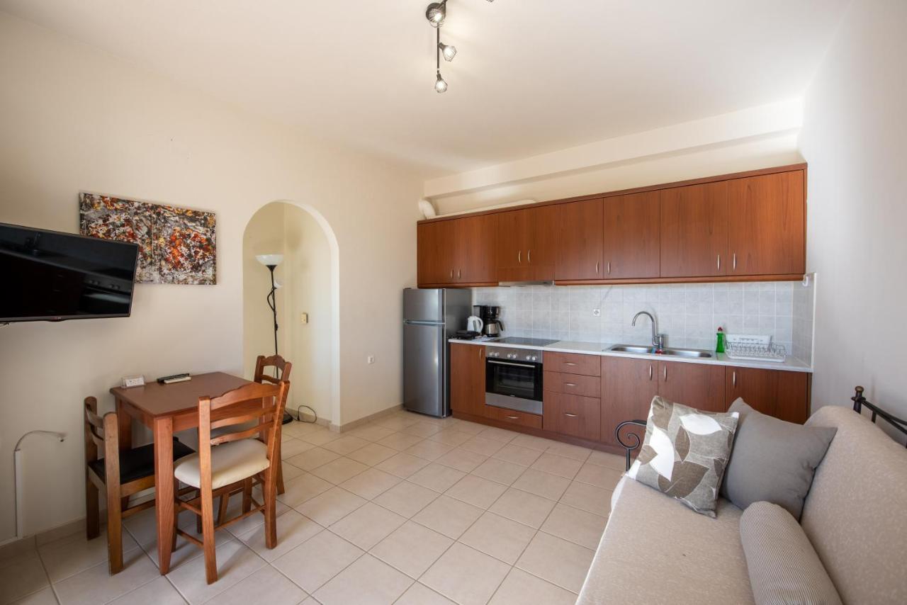 Portela Apartments Kampoula Keratókambos Buitenkant foto