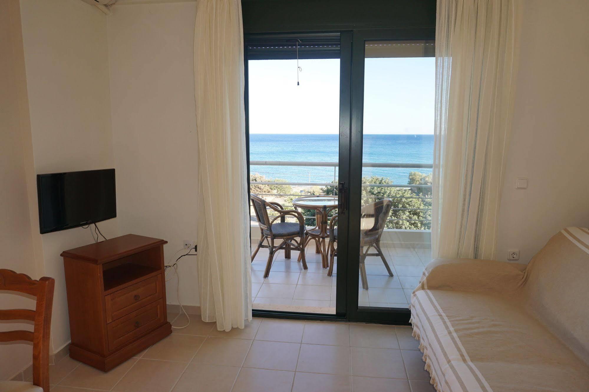 Portela Apartments Kampoula Keratókambos Buitenkant foto